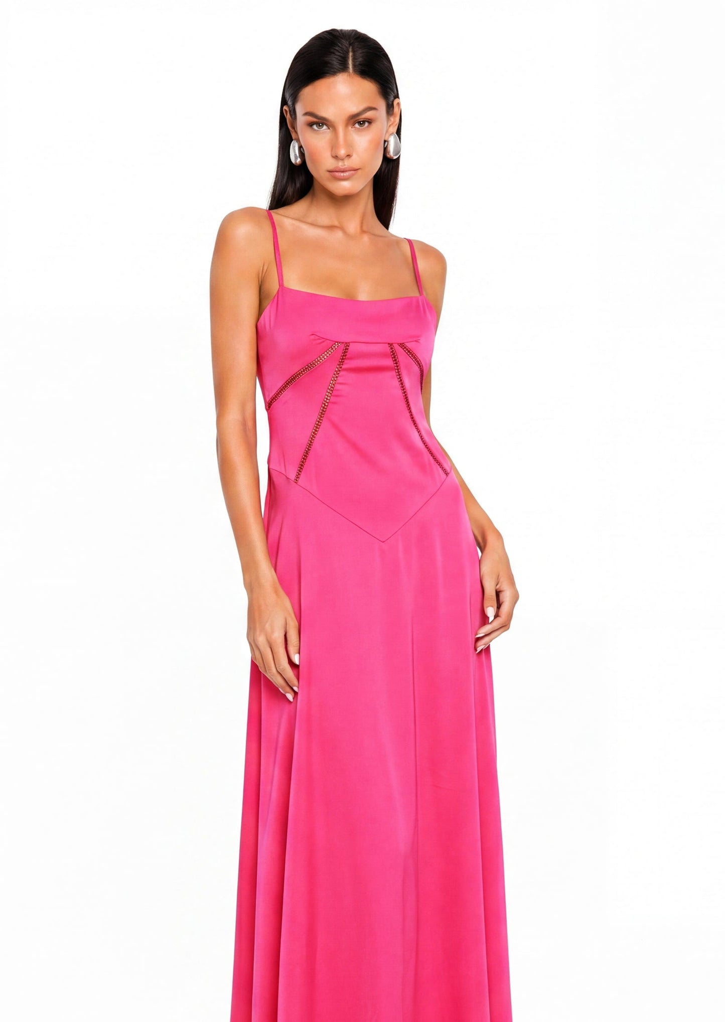Maxi Vestido de Satén Rojo Rosa con Detalles de Cordones