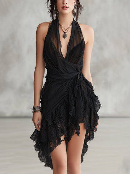 Mini Vestido Negro con Escote Halter de Encaje y Detalles de Volantes