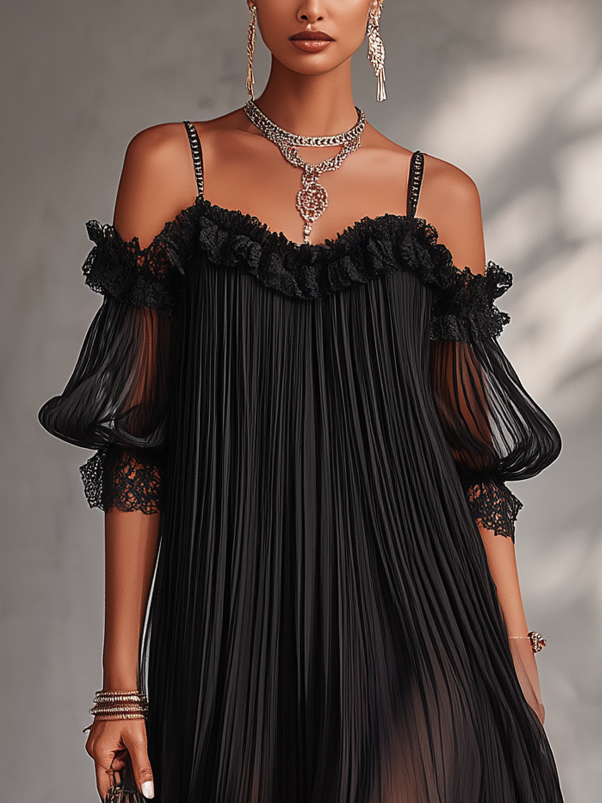 Camille | Vestido Mini de Muselina Negra con Hombros al Descubierto y Detalles de Encaje