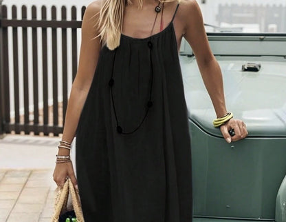 Vestido Corto de Color Sólido con Detalles Fruncidos y Espalda al Descubierto