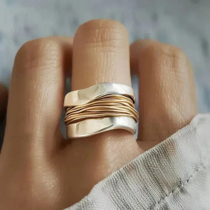 Hilo Ring
