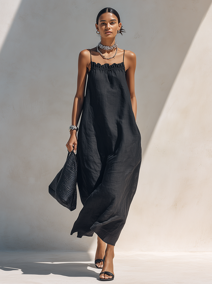 Vestido Maxi Negro Minimalista con Tirantes Espagueti y Cuello Fruncido