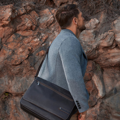 Oscar Leather Messenger Bag
