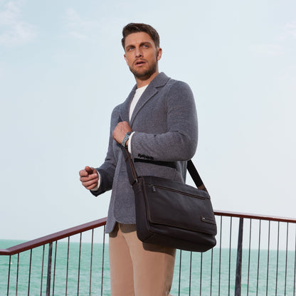 Oscar Leather Messenger Bag