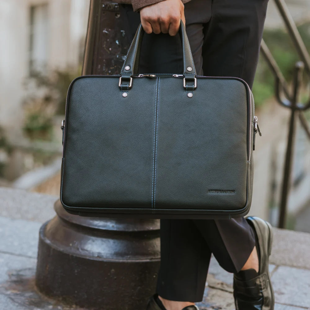 Gaël M Leather Document Holder