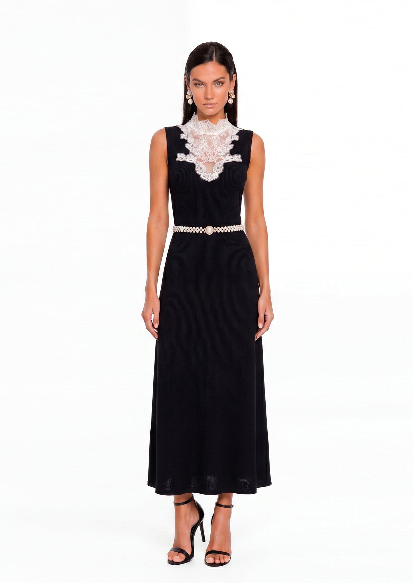 Vestido Midi A Línea Macayle en Negro con Detalles de Encaje