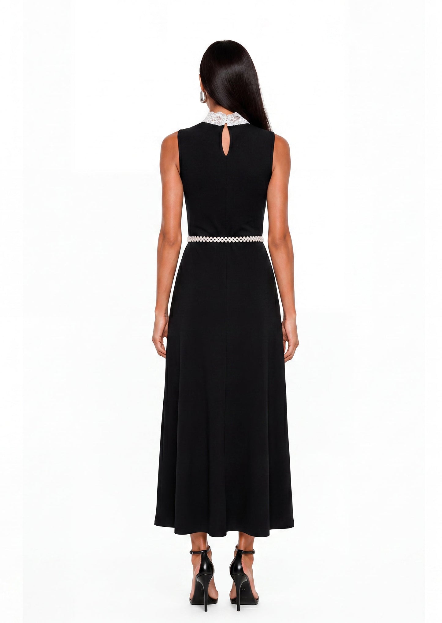 Vestido Midi A Línea Macayle en Negro con Detalles de Encaje