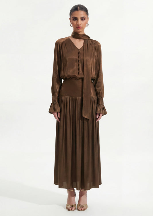 Vestido Midi de Viscosa con Bufanda a Juego en Color Marrón