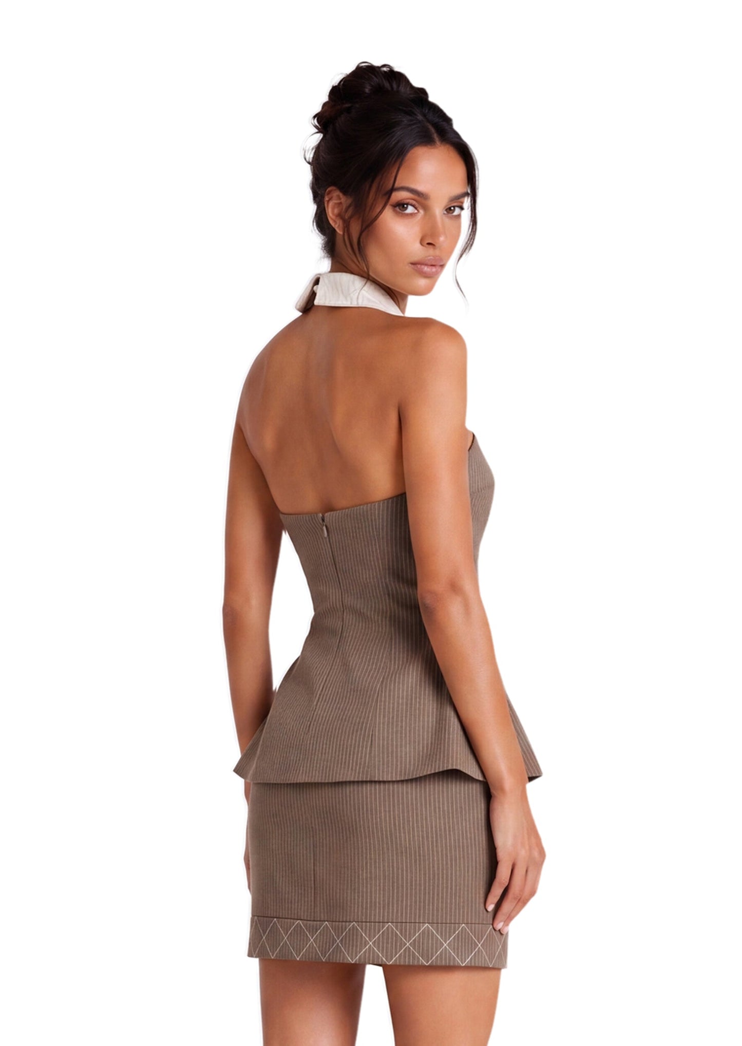 "Conjunto de Top y Falda con Cuello Halter Beppe" could be rewritten as "Conjunto Beppe: Top y Falda con Cuello Halter".