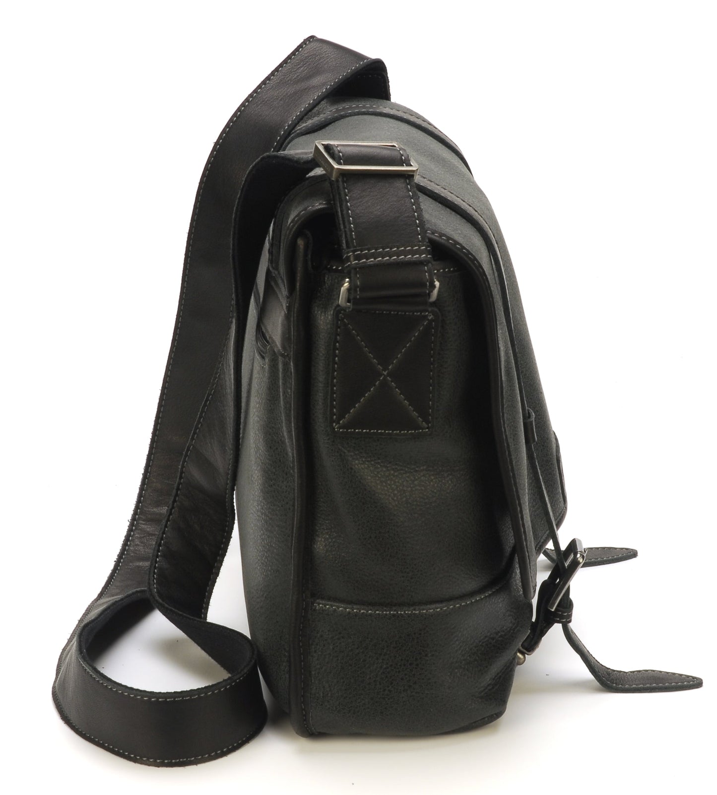 Gran Modelo de Bolso Bandolera de Cuero con Solapa