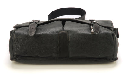 Gran Modelo de Bolso Bandolera de Cuero con Solapa