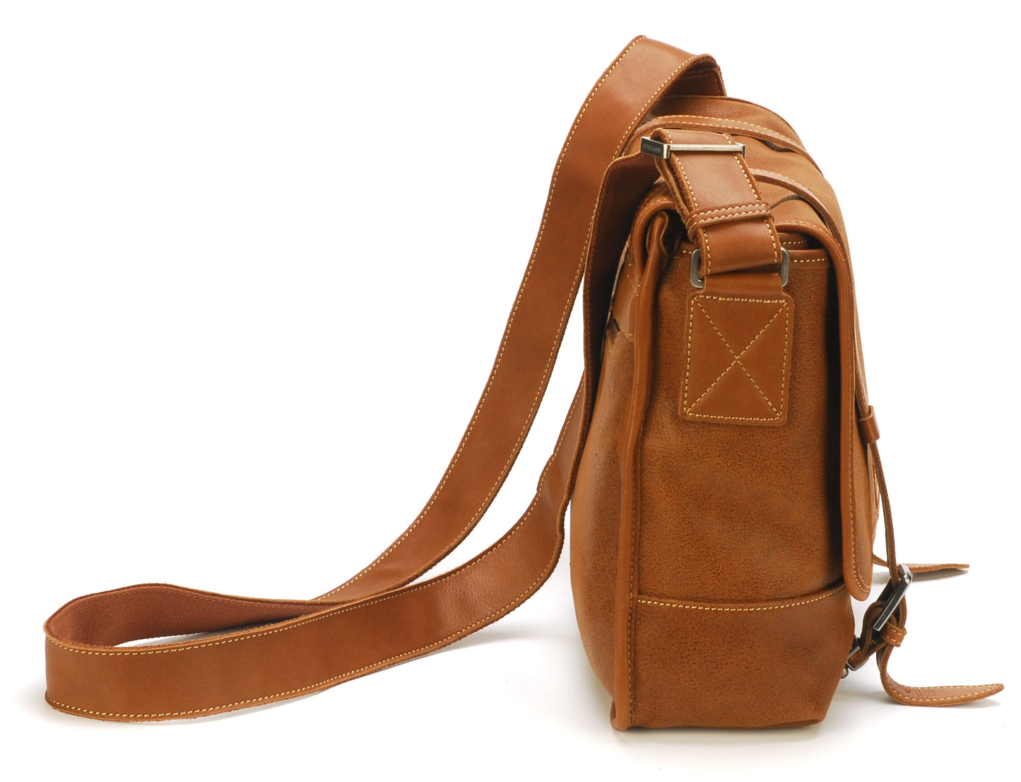 Gran Modelo de Bolso Bandolera de Cuero con Solapa