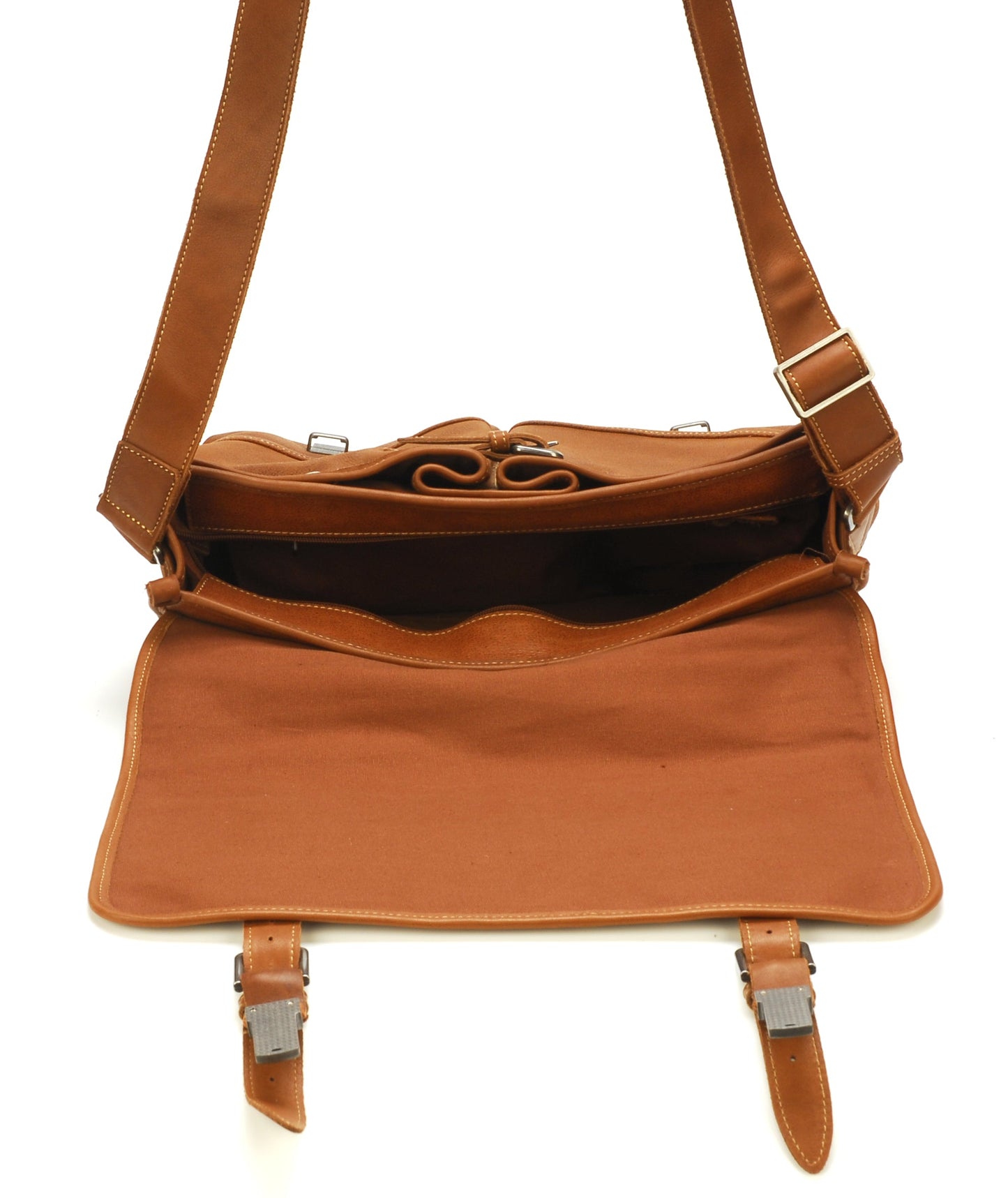 Gran Modelo de Bolso Bandolera de Cuero con Solapa