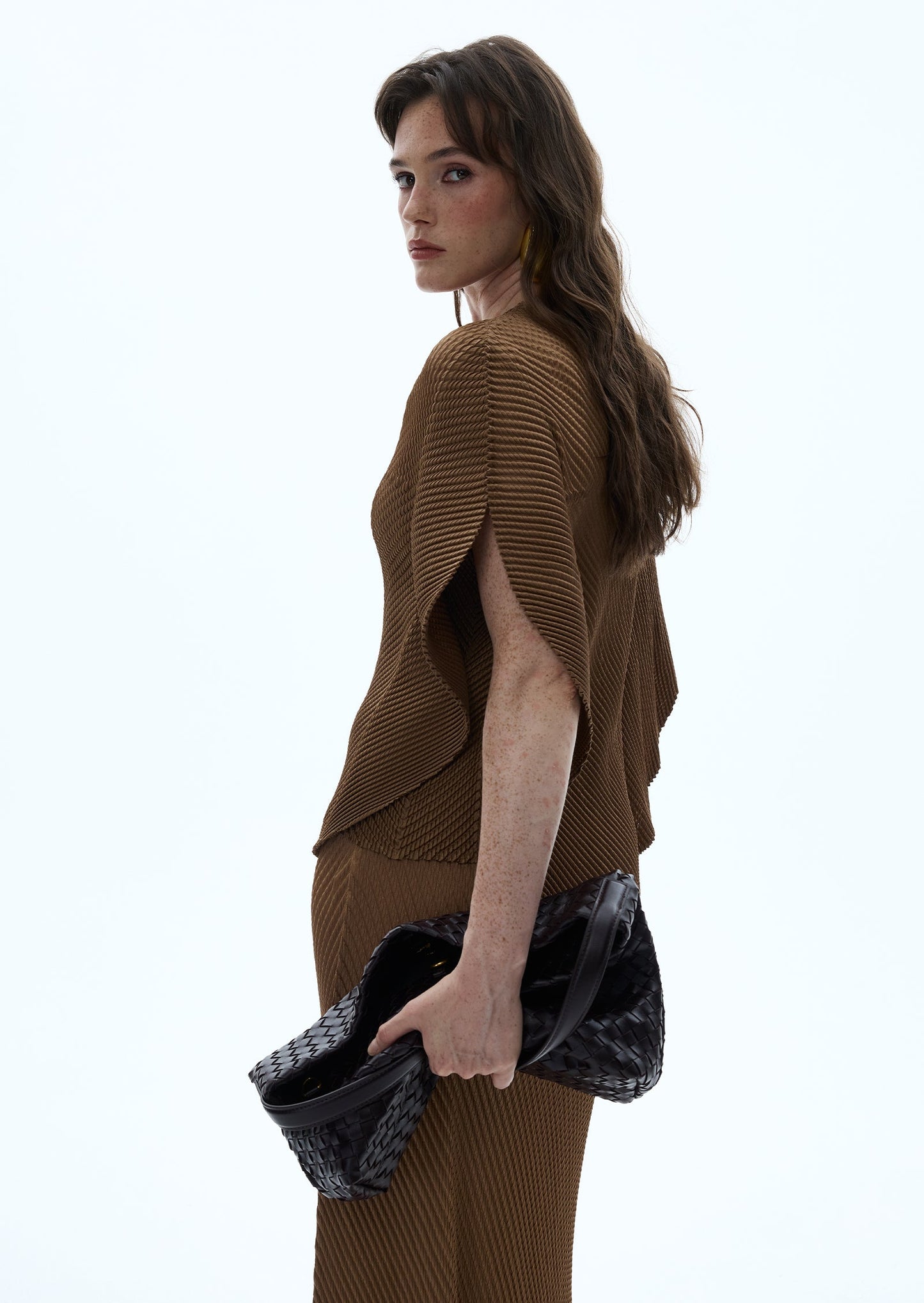 Conjunto de Top de Punto Macaria con Capa y Falda con Flecos