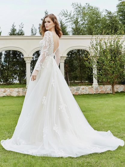 Vestido de Novia con Escote en V Profundo, Corsé de Encaje y Abertura en Color Marfil