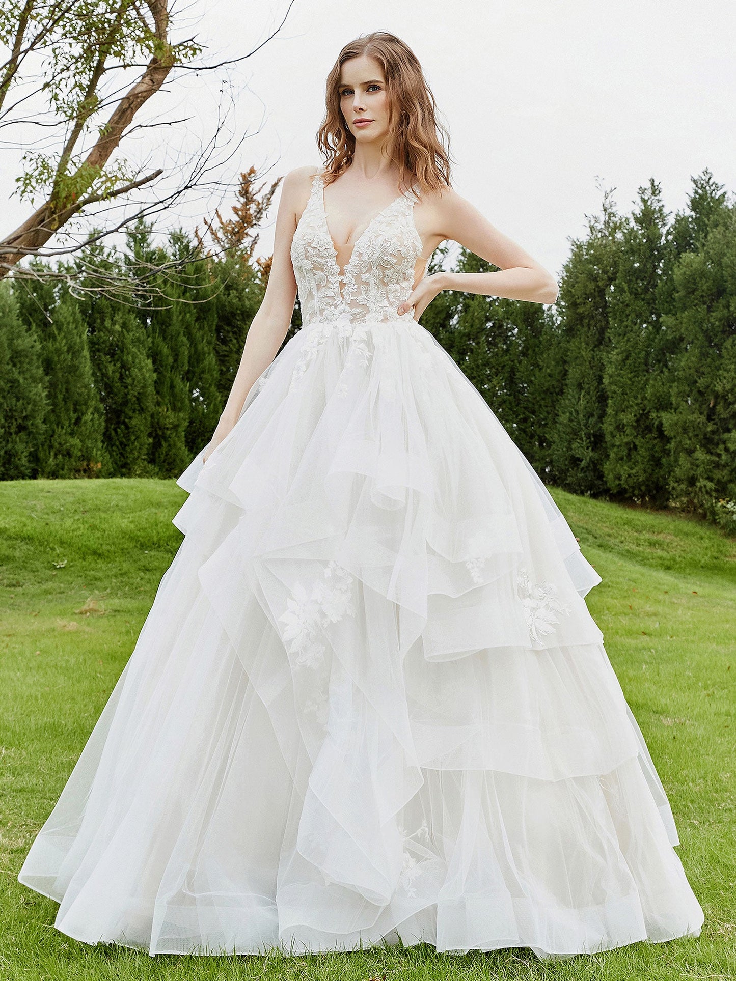 Vestido de Novia Sin Mangas con Escote en V Profundo y Corsé de Encaje Color Marfil
