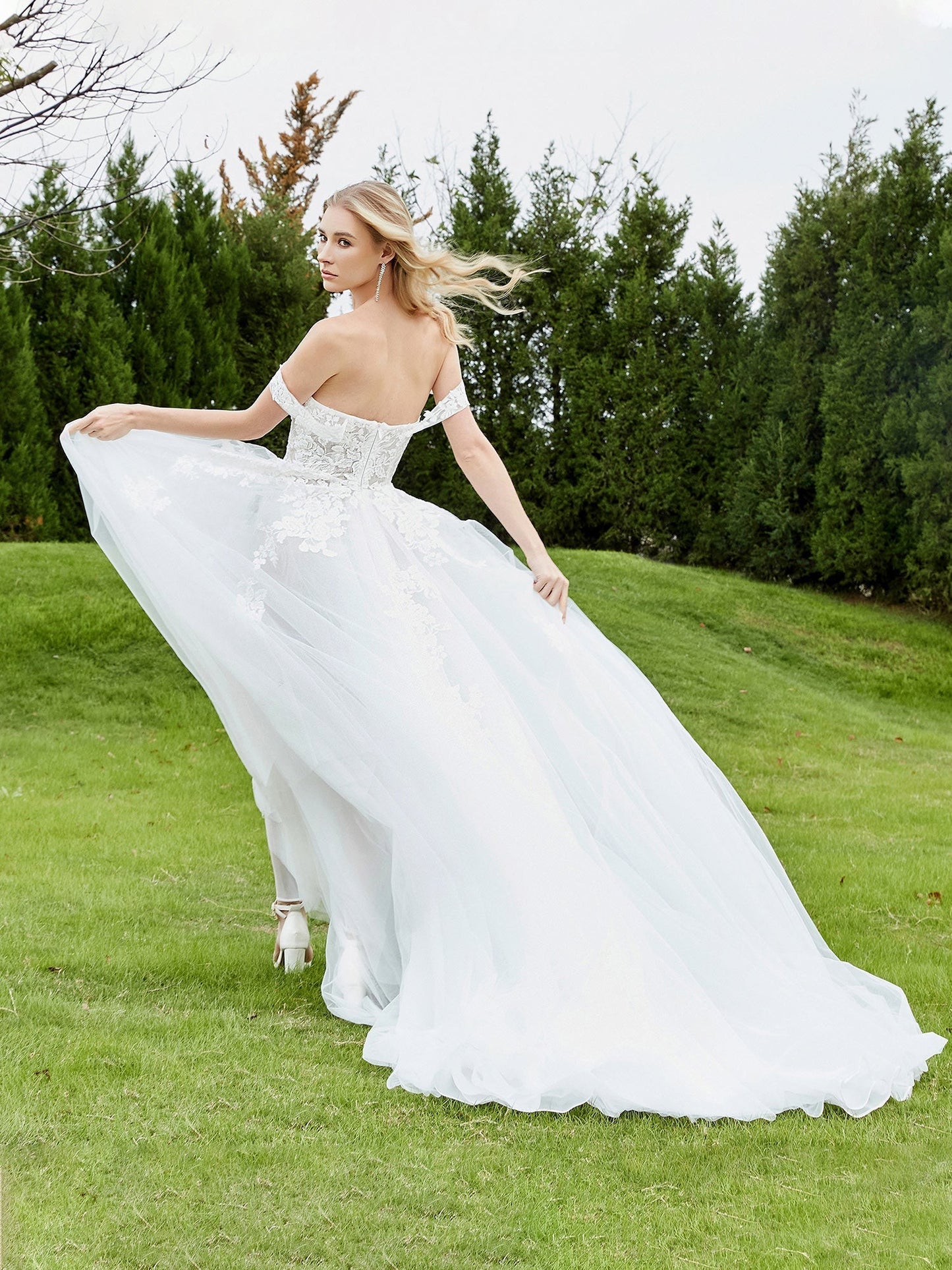 Vestido de Novia A-línea Sin Mangas en Marfil con Detalles Aplicados