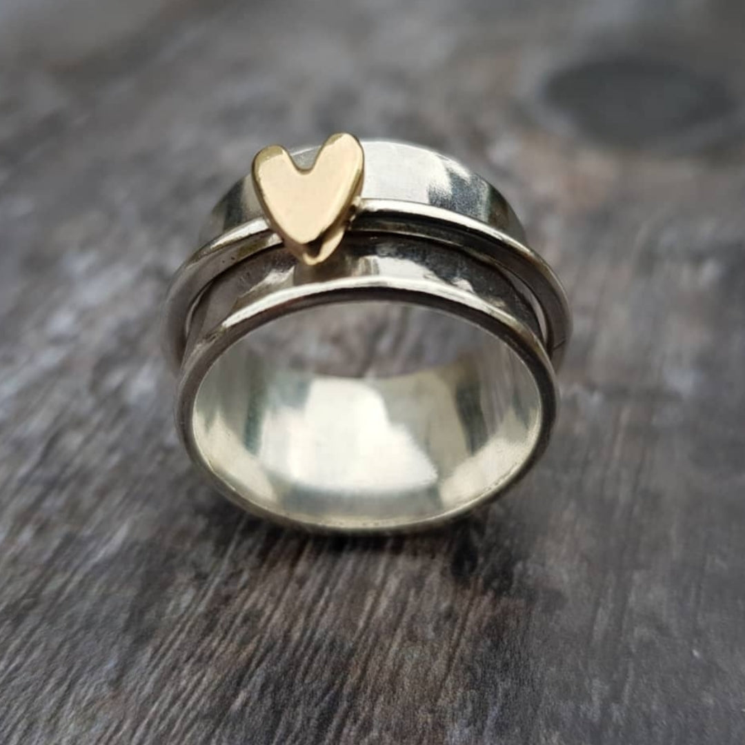 Anillo con Diseño de Corazón