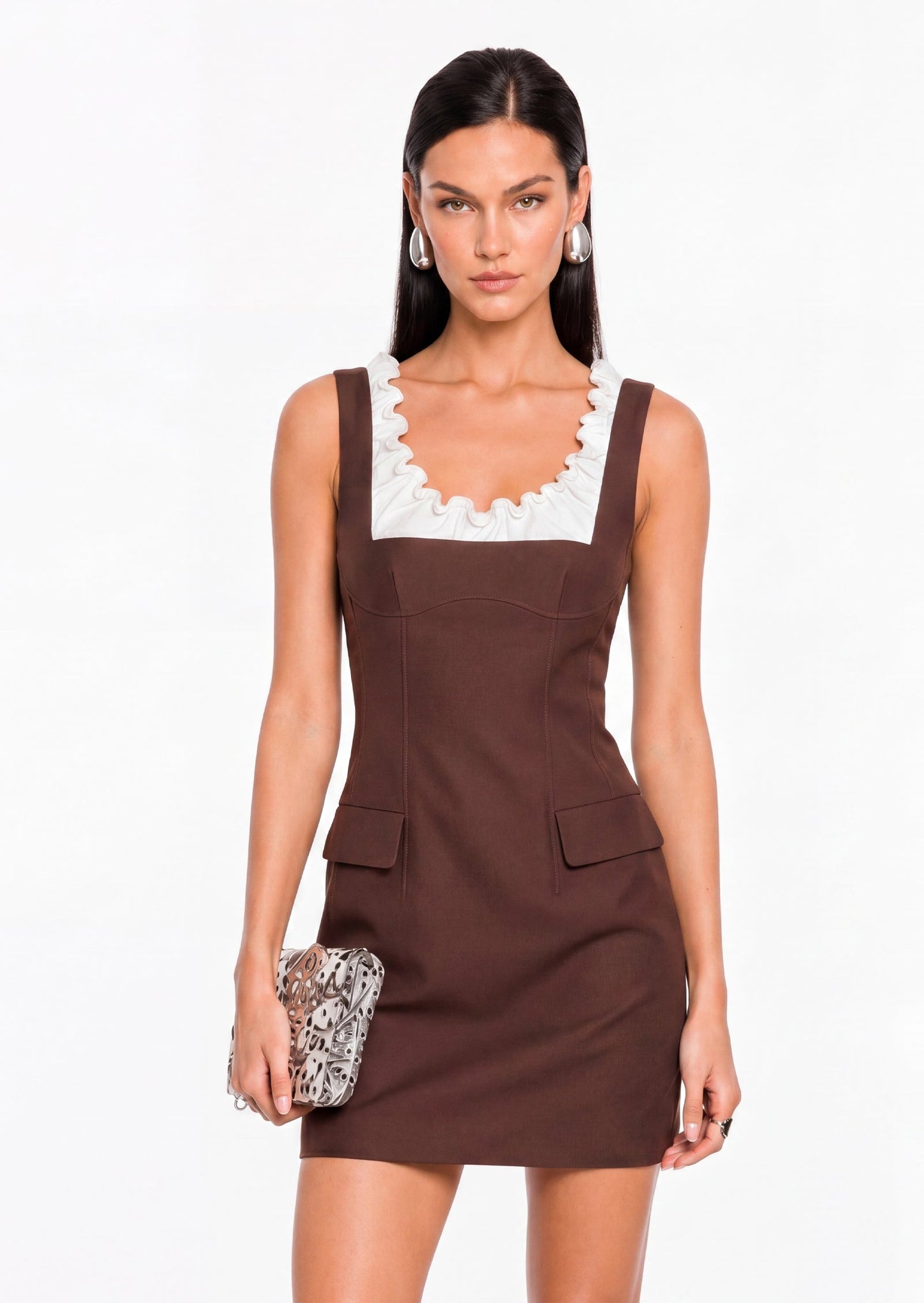 Vestido Sin Mangas con Volantes Cartia" can be rewritten as "Vestido Cartia Sin Mangas con Detalles de Volantes.
