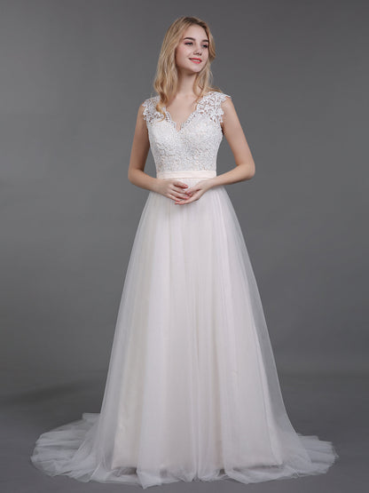 Vestido de Novia de Playa Marfil con Collar en V de Encaje y Tul