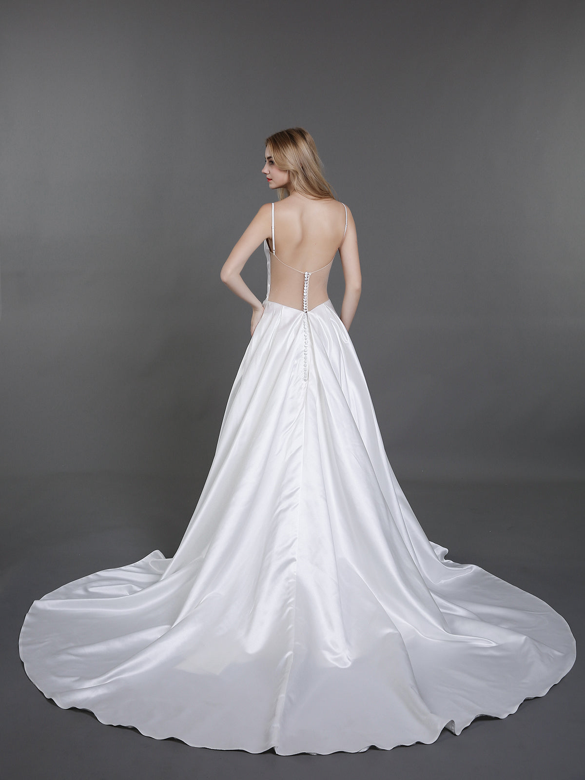 Vestido de Novia Marfil con Tirantes de Espagueti Simples