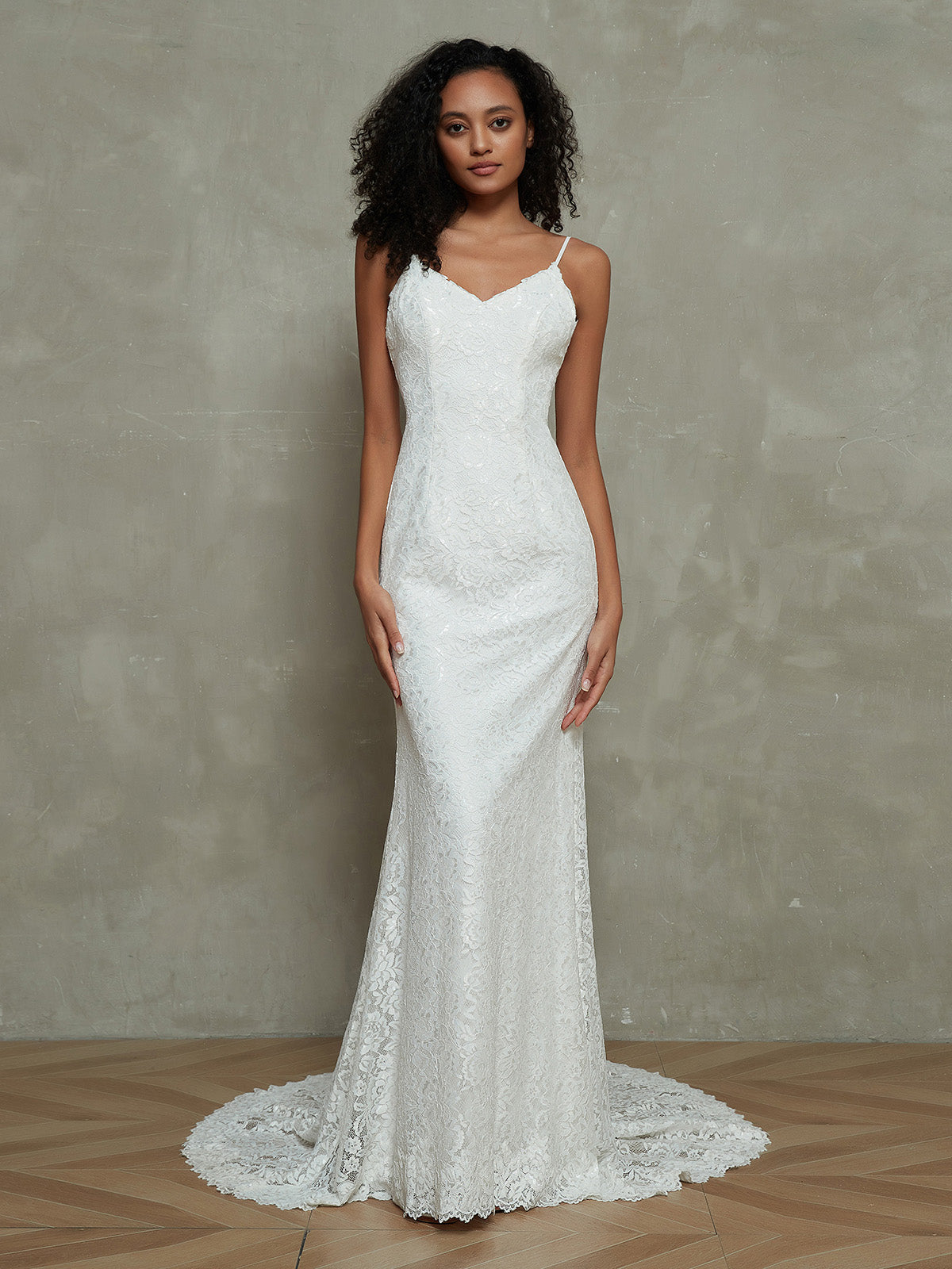 Vestido de Novia Sirena de Encaje Simple con Tirantes Espagueti en Color Marfil