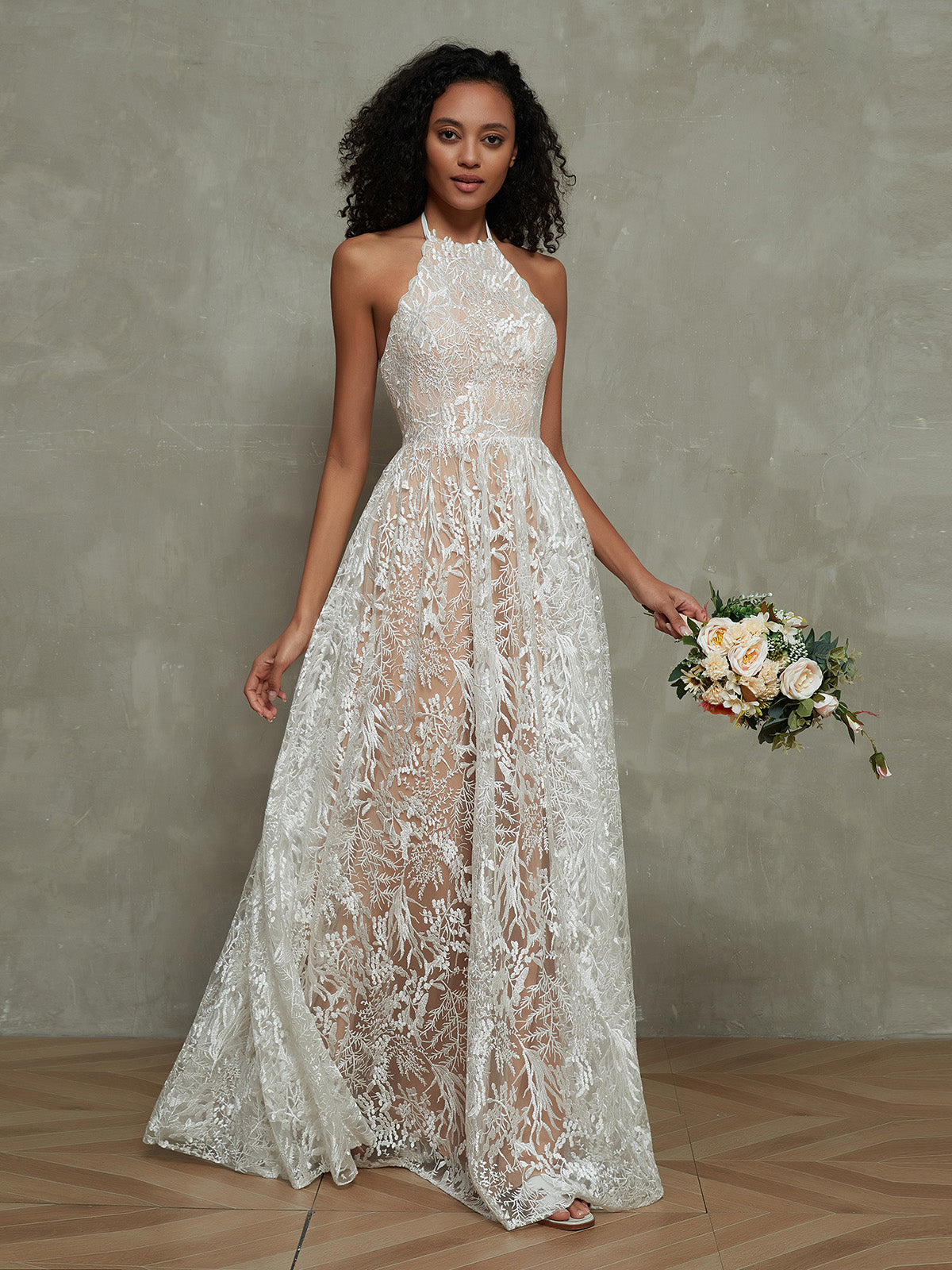 Vestido de Novia de Encaje Nude Ivoire con Escote Halter y Longitud Hasta el Suelo - Estilo de la Imagen