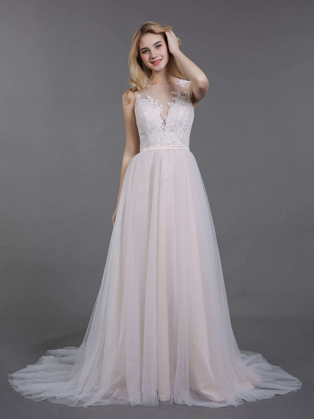 Vestido de Novia Marfil con Encaje y Tul y Botones en la Espalda
