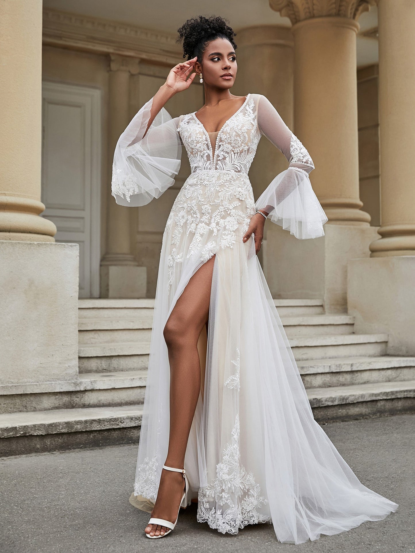 Robe de Mariée A-ligne en Dentelle et Tulle avec Col en V Ivoire