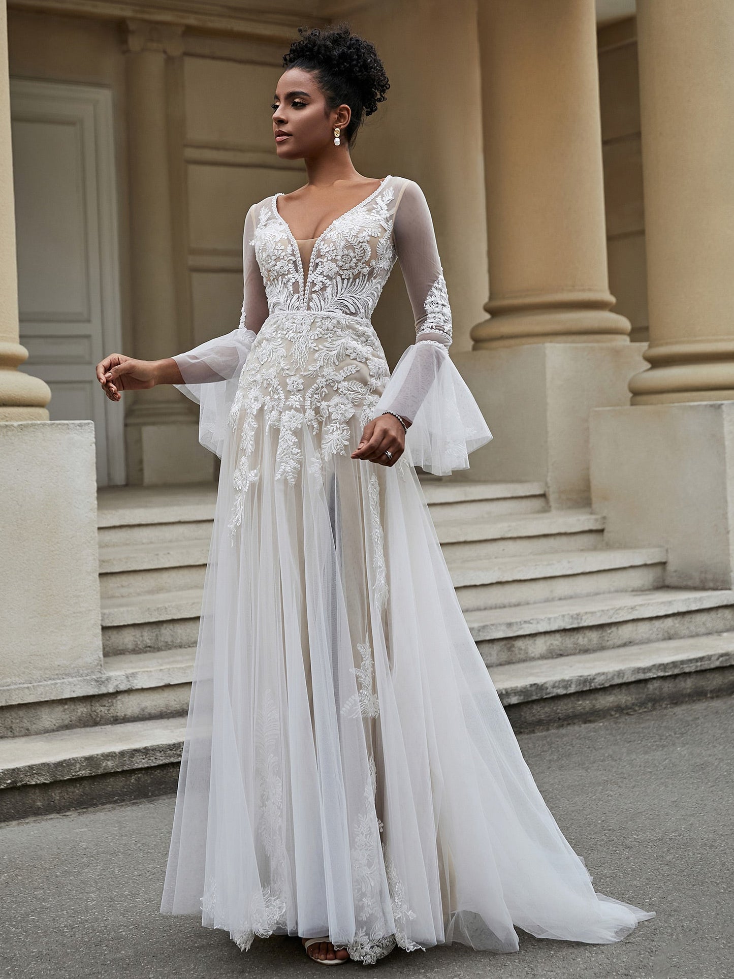 Robe de Mariée A-ligne en Dentelle et Tulle avec Col en V Ivoire