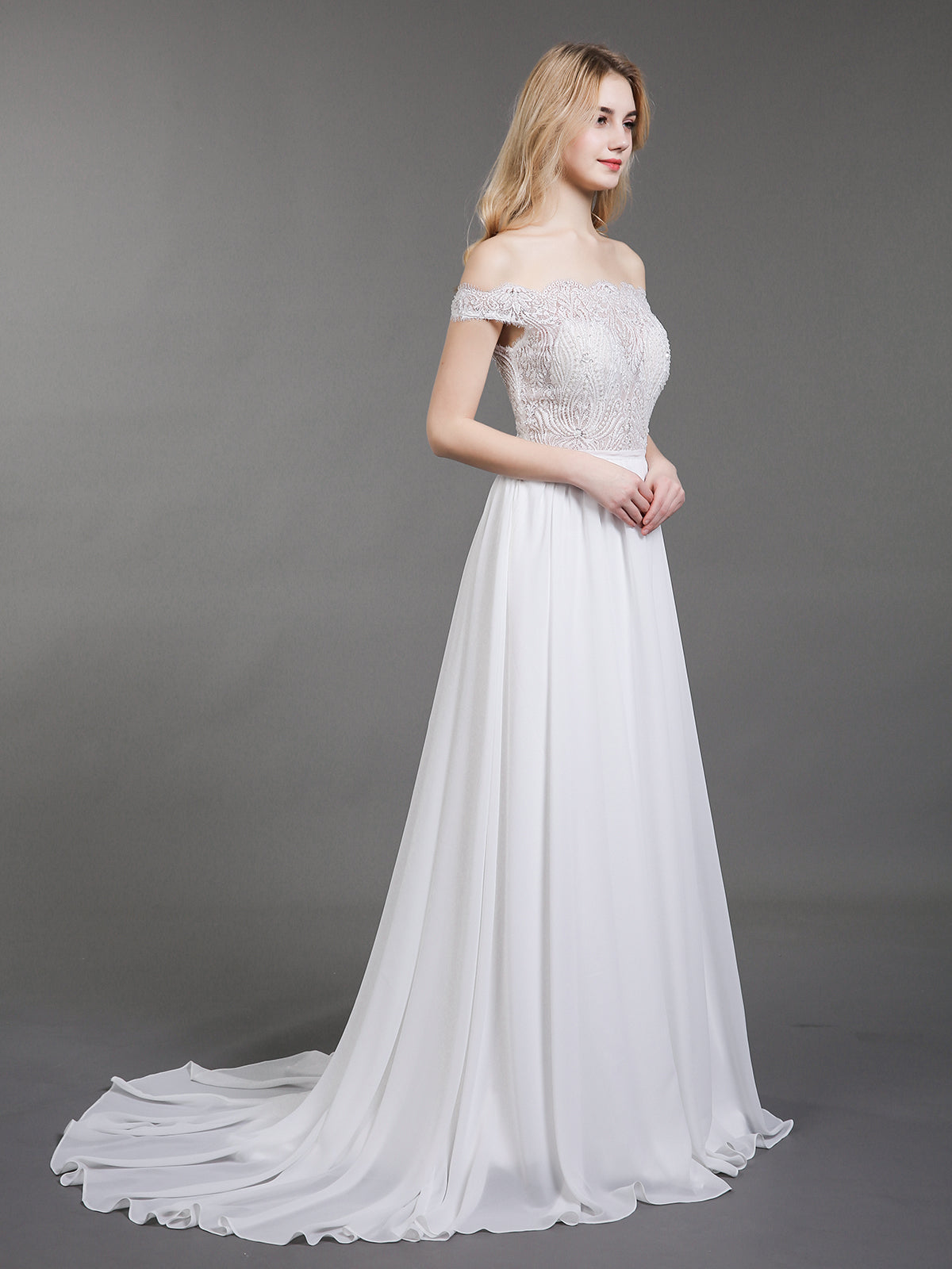 Vestido de Novia Marfil con Busto Transparente y Diseño Fuera del Hombro