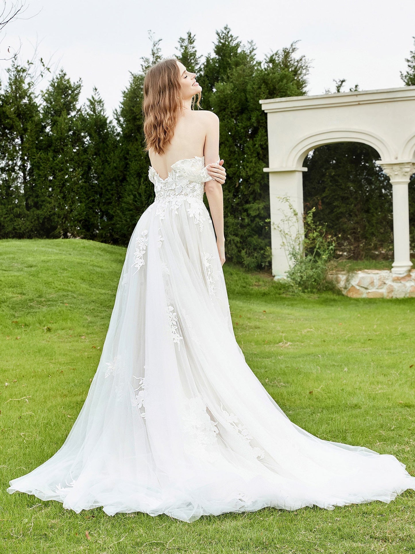 Vestido de Novia de Encaje Off-Shoulder con Cola de Capilla en Marfil/Campeón