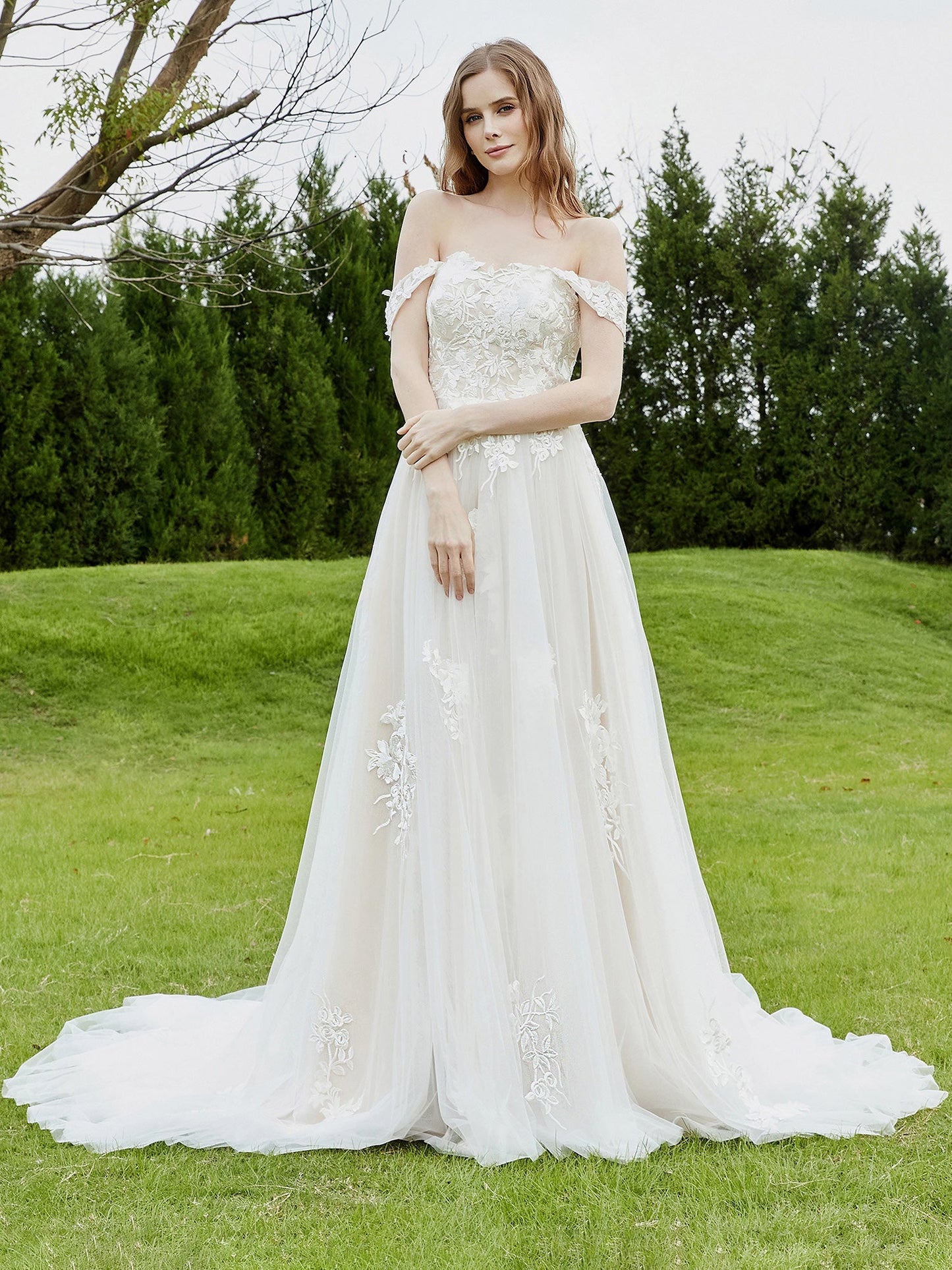 Vestido de Novia de Encaje Off-Shoulder con Cola de Capilla en Marfil/Campeón