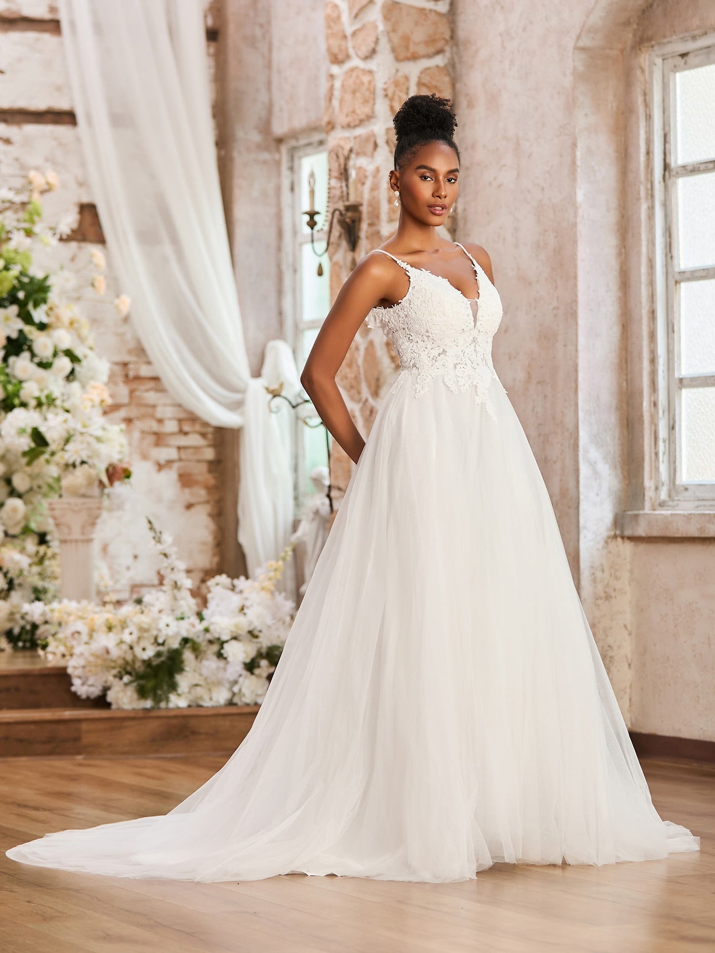 Vestido de Novia Plisado con Espalda Descubierta y Escote en V Profundo en Color Marfil