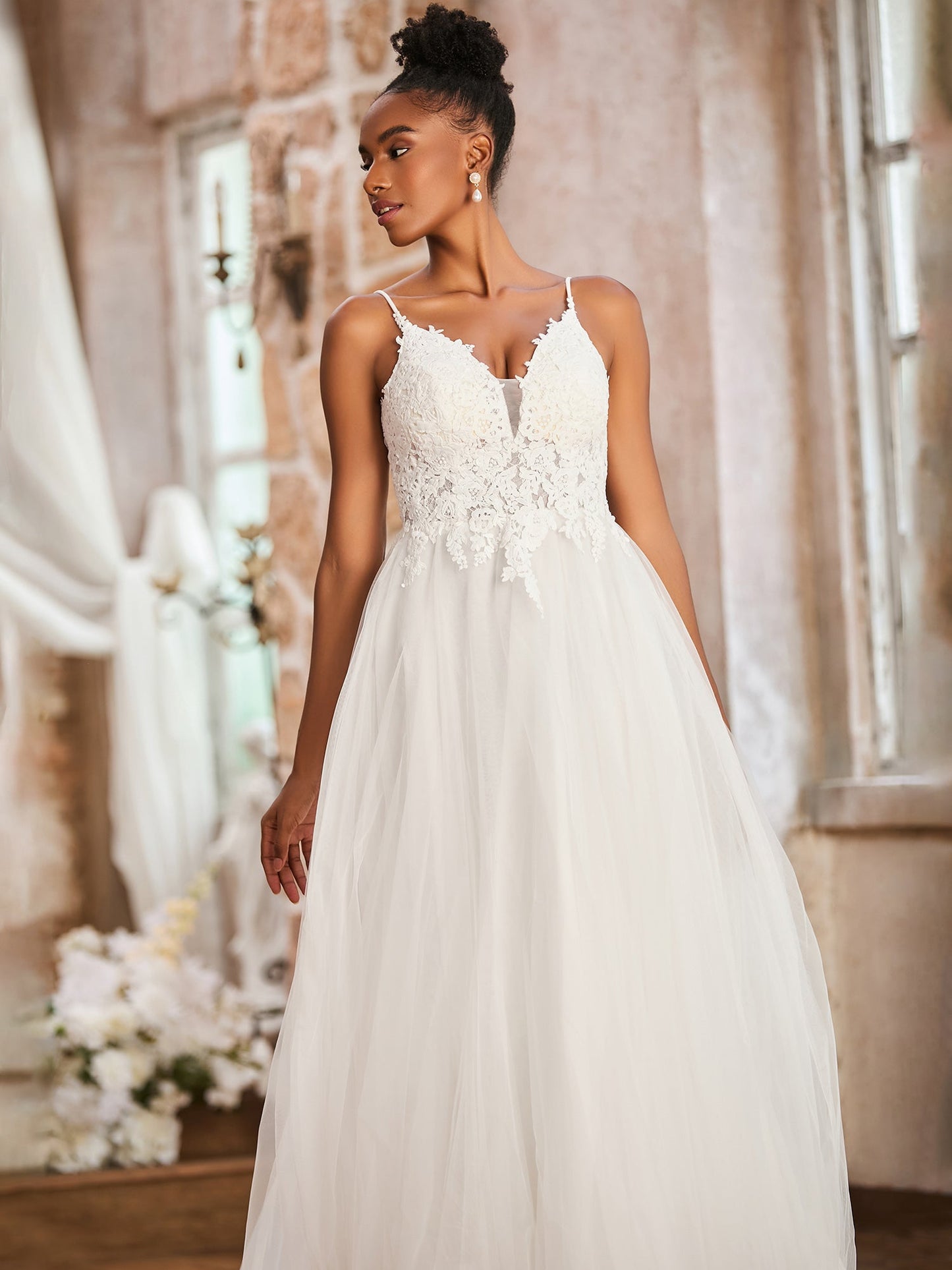 Vestido de Novia Plisado con Espalda Descubierta y Escote en V Profundo en Color Marfil
