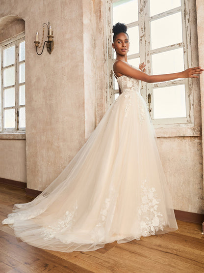 Vestido de Novia de Encaje con Tirantes Espagueti en Color Marfil/Copa