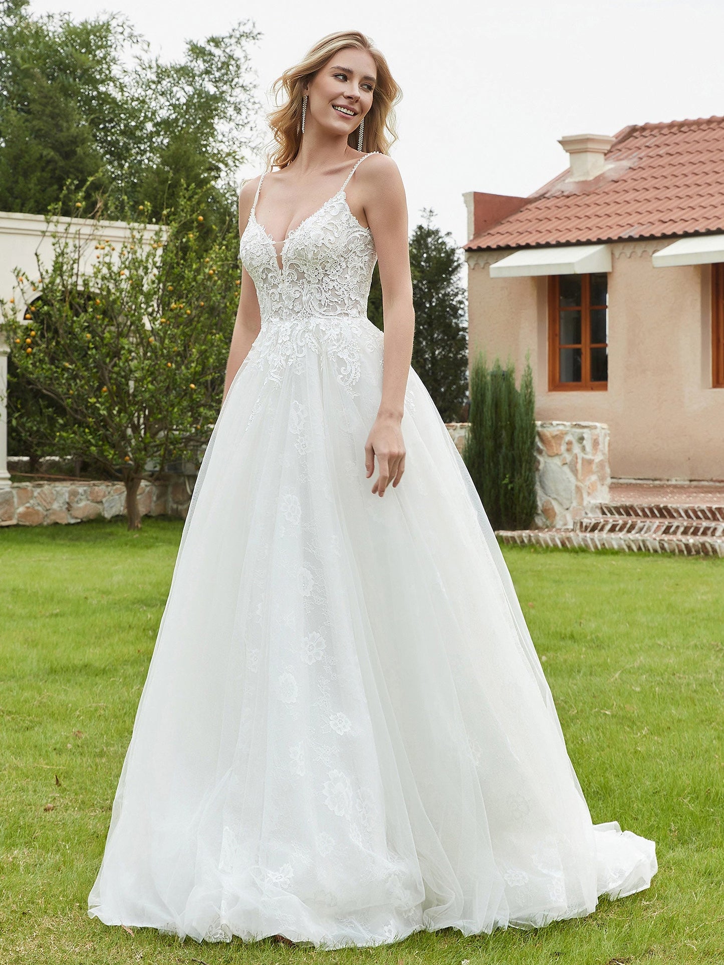 Vestido de Novia de Encaje Marfil con Escote en V Profundo