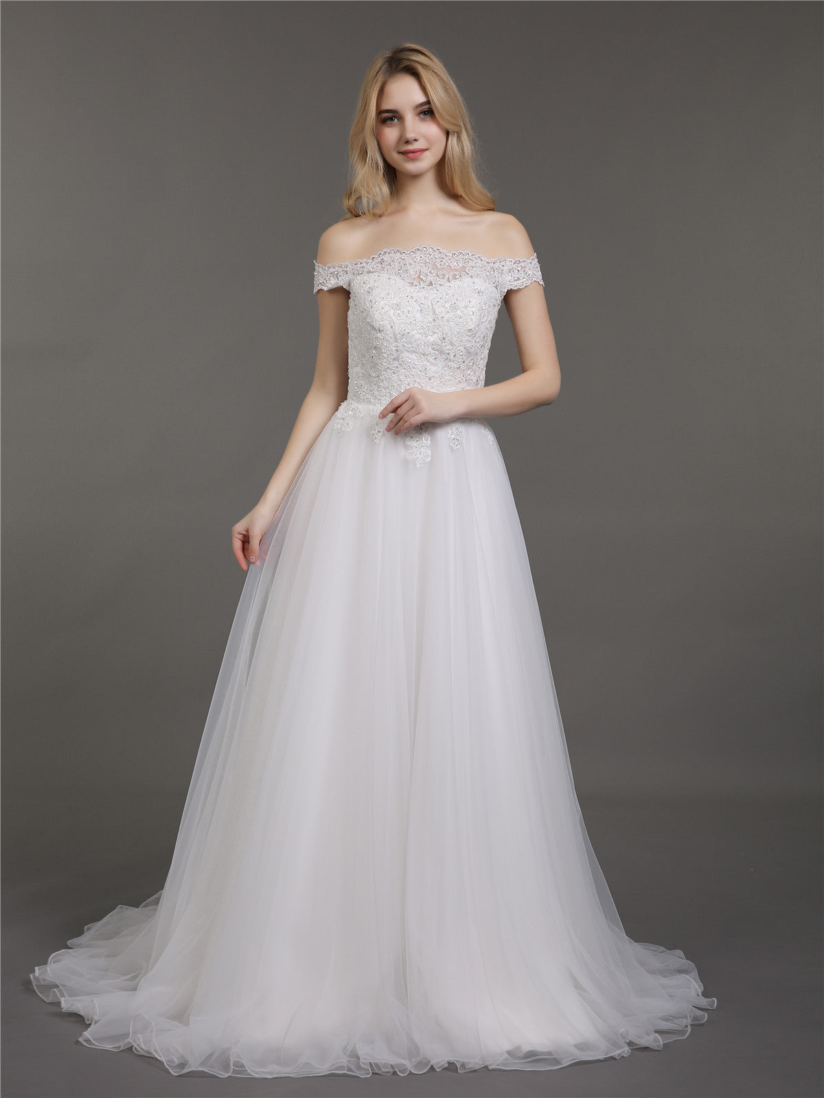 Vestido de Novia Marfil con Encaje y Tul de Corte Asimétrico