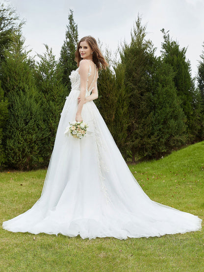 Vestido de Novia con Encaje y Escote Ilusión en Color Marfil