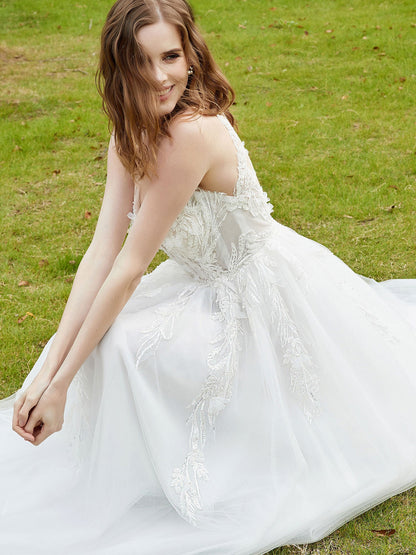 Vestido de Novia con Encaje y Escote Ilusión en Color Marfil