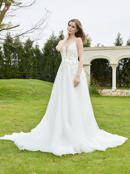 Vestido de Novia con Escote en V Profundo y Cola de Capilla en Color Marfil