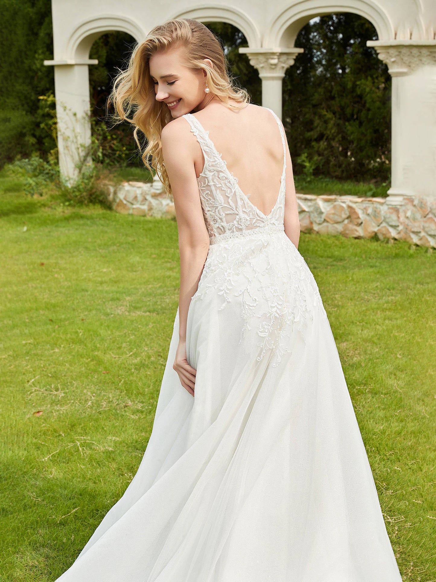Robe de Mariée A-ligne avec Appliqués et Traîne Balayage en Ivoire