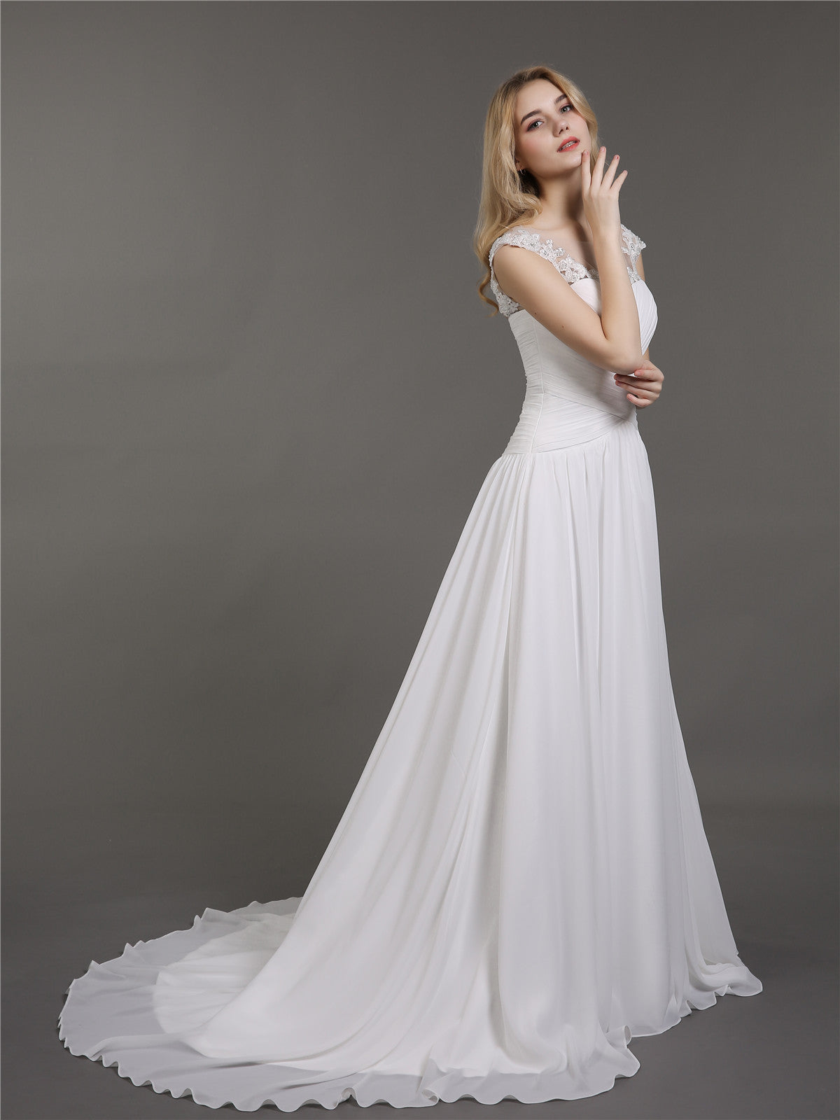 Vestido de Novia Marfil con Encaje Aplicado en Muselina