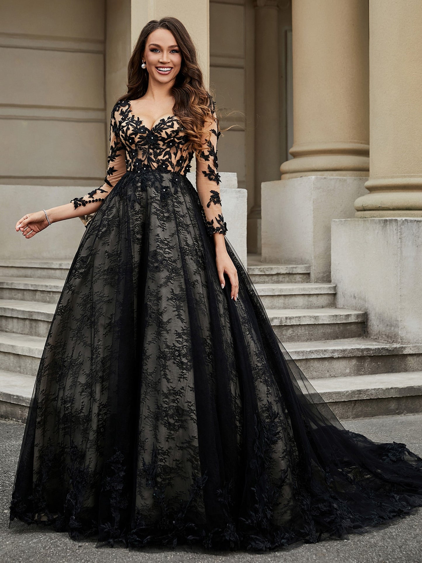 Vestido de Baile con Detalles de Flores y Escote en V, Estilo Imagen