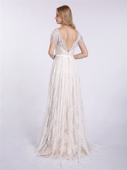 Vestido de Novia Champagne de Encaje con Escote en V y Mangas Cortas