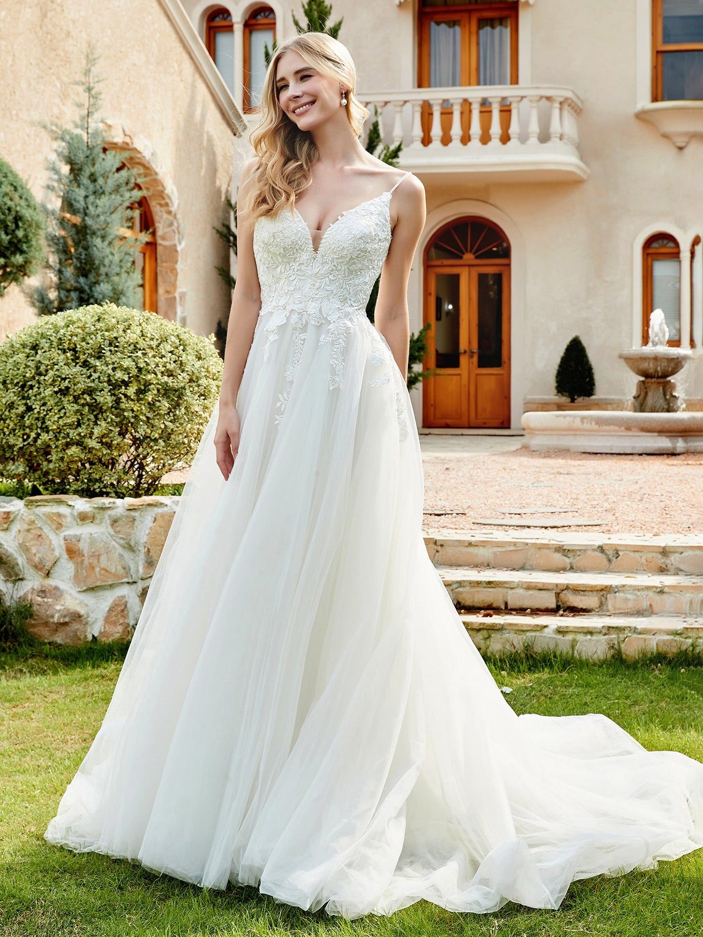 Vestido de Novia A-line con Apliques Florales en Color Marfil