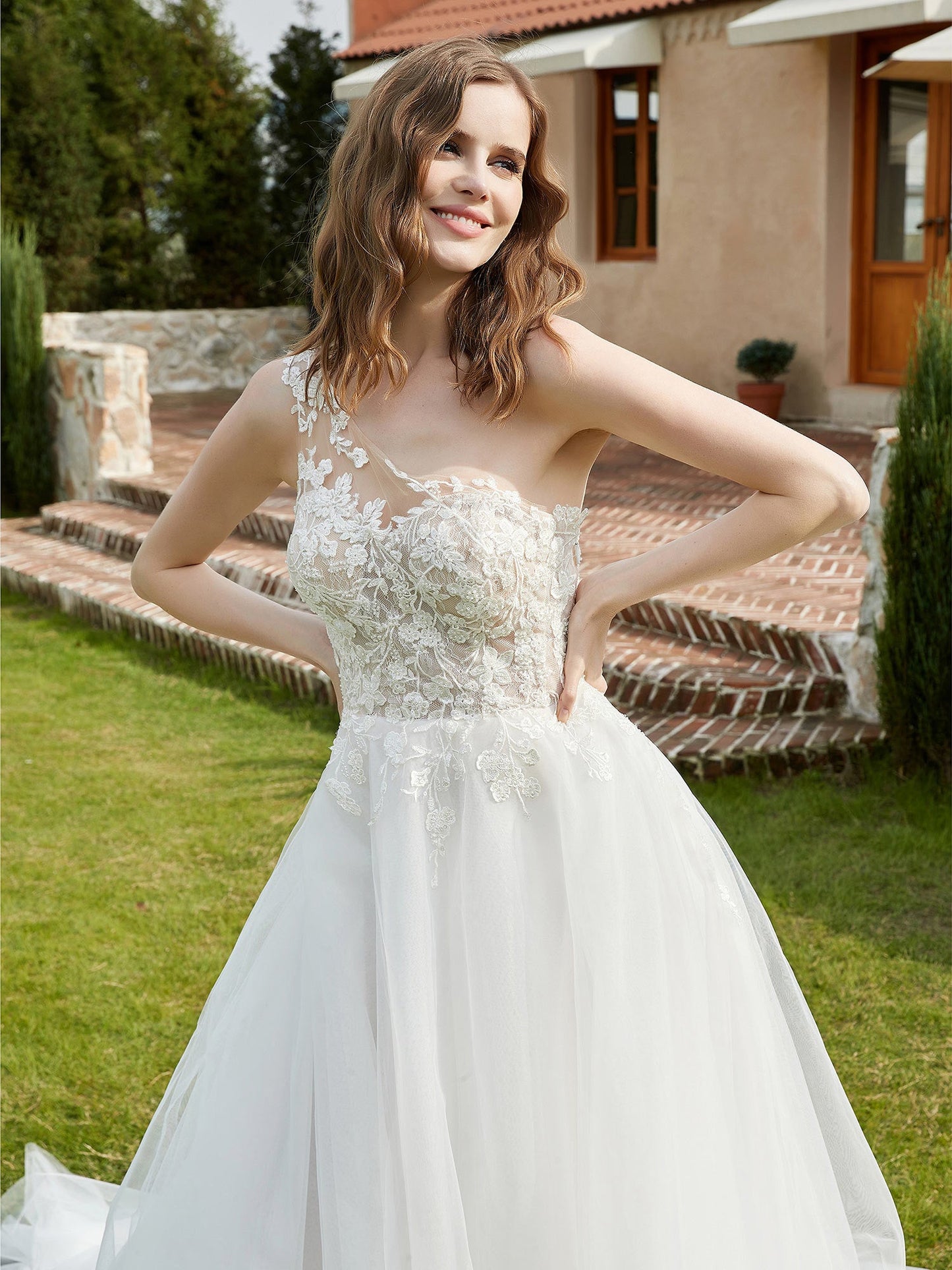 Robe de Mariée en Dentelle Ivoire avec Appliqué à Une Épaule