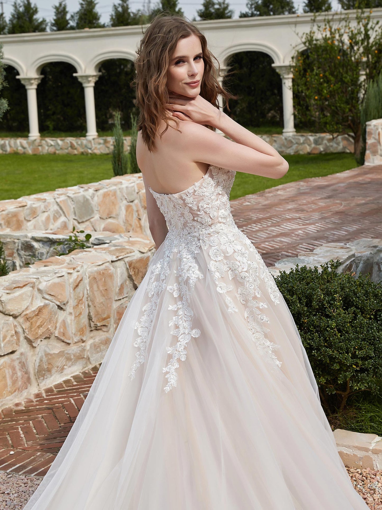 Vestido de Novia de Tul Marfil con Escote Corazón y Lentejuelas