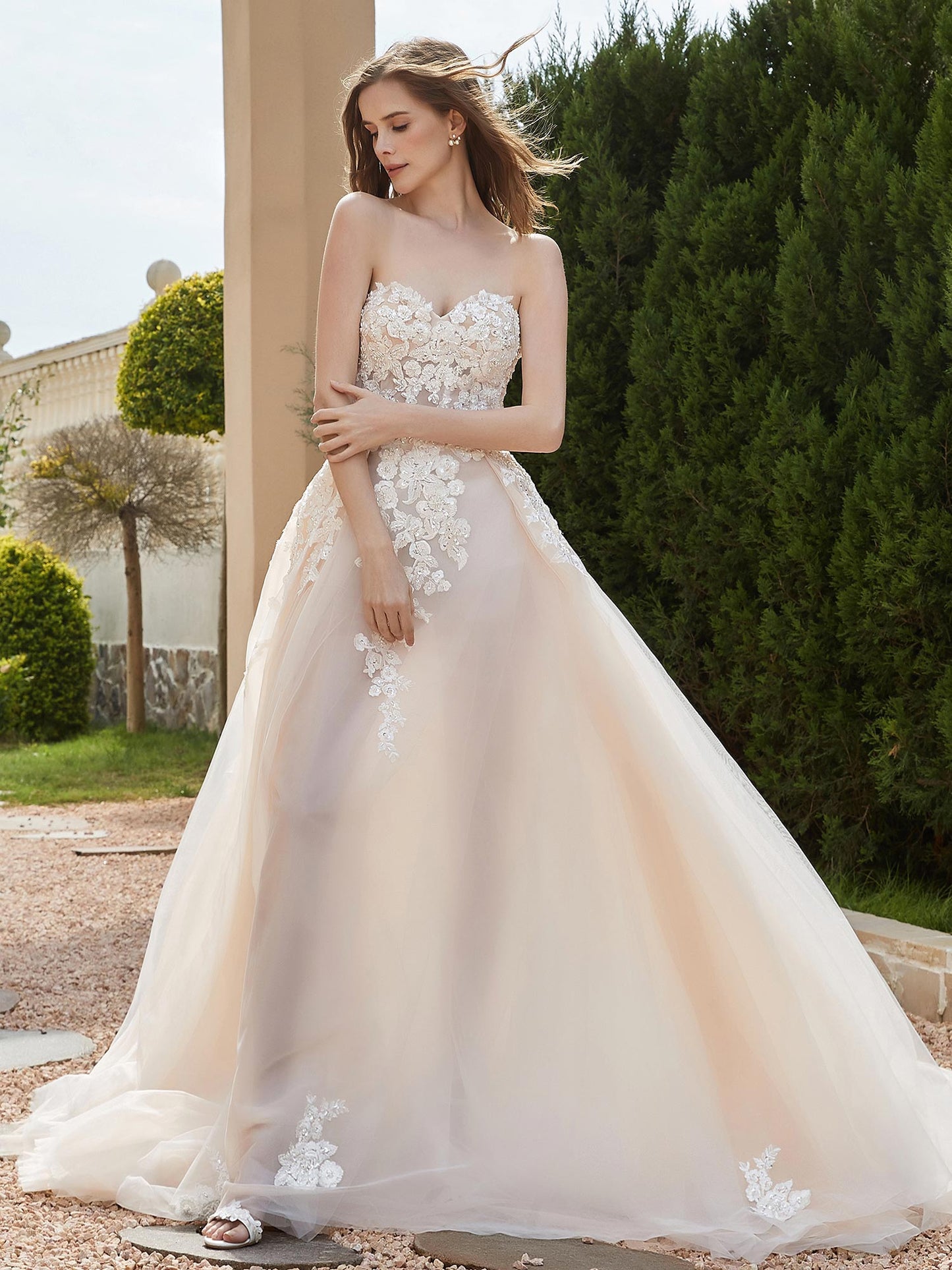 Vestido de Novia de Tul Marfil con Escote Corazón y Lentejuelas