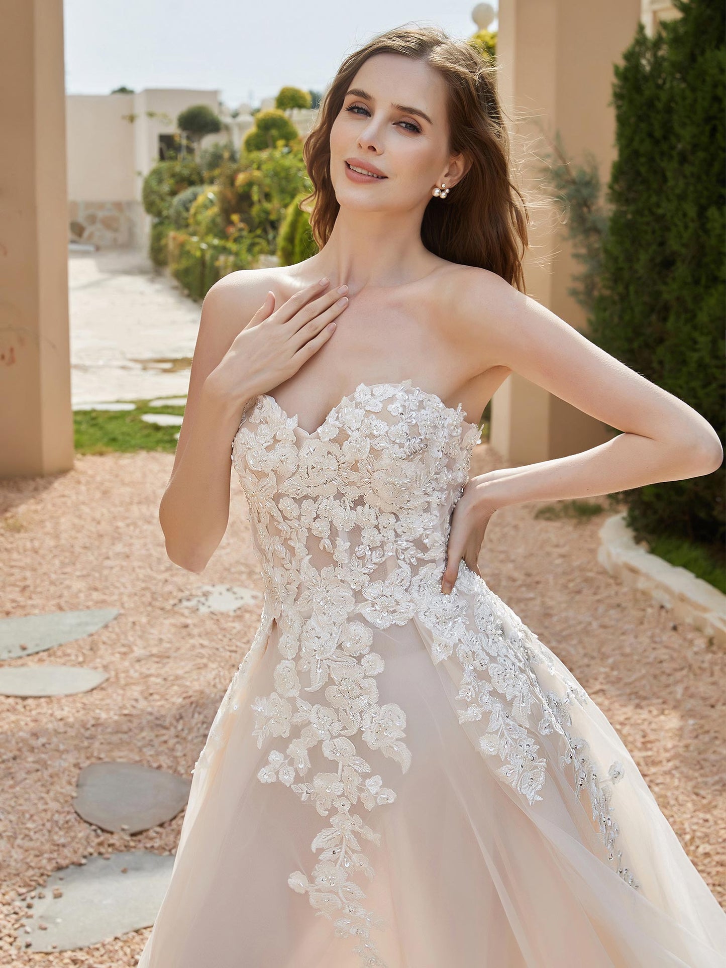 Vestido de Novia de Tul Marfil con Escote Corazón y Lentejuelas